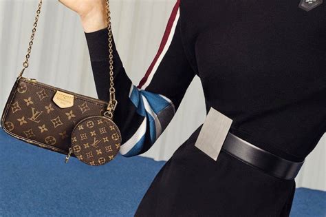 como saber que es original una bolsa louis vuitton|Louis Vuitton diane bag 2022.